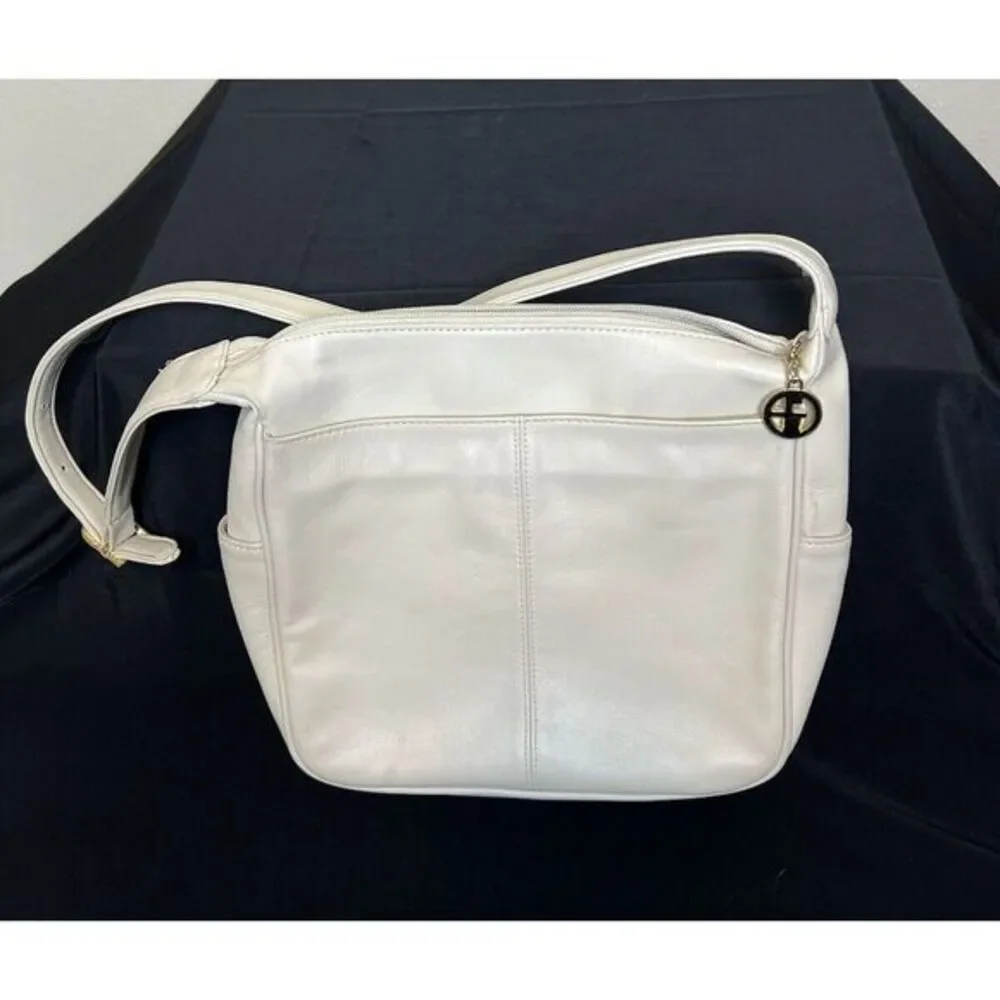 Giani Bernini Ivory Leather Shoulder Handbag Purse Top Zip w/ Logo -Side Pockets